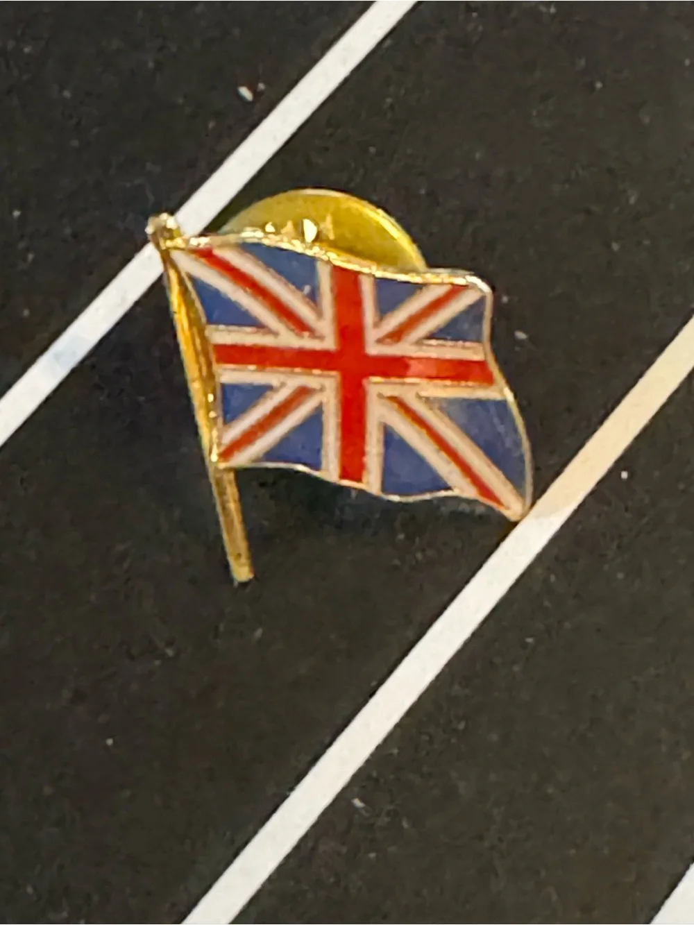 Union Jack Flag Enamel Pin - Red, Blue, White